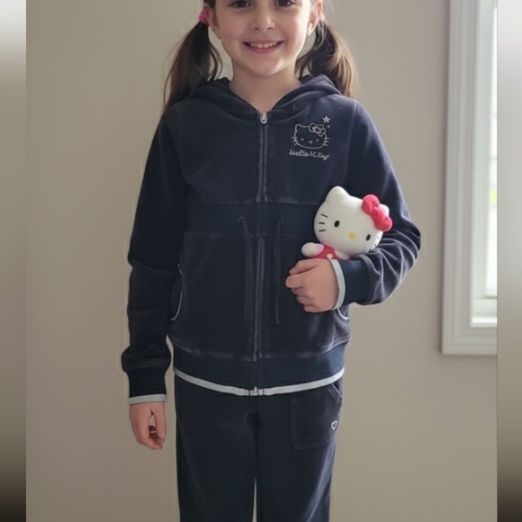 Vintage Girls Velour Black Track-Suit. Hello Kittly Jacket & Gap Pants. - Picture 1 of 7